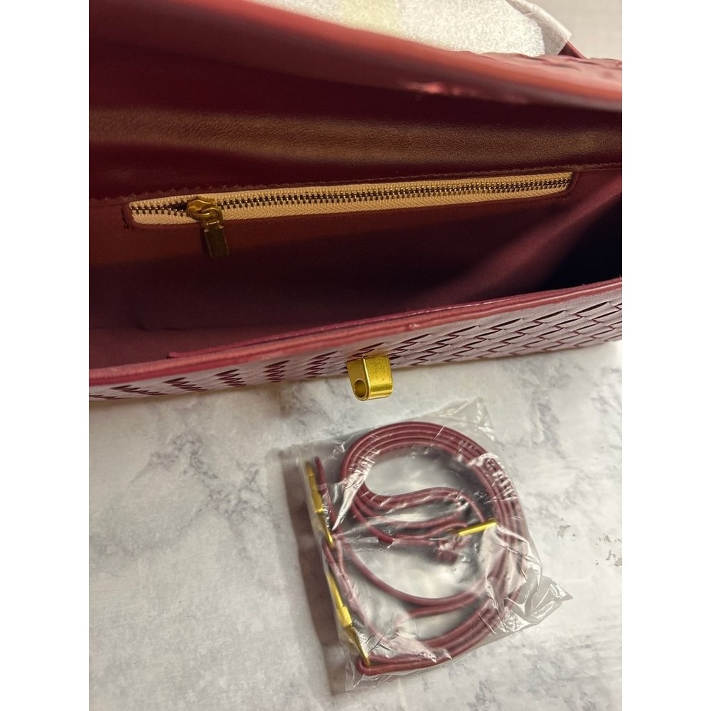 Clutch Bag with Gold Clasp - Picture 7 of 8